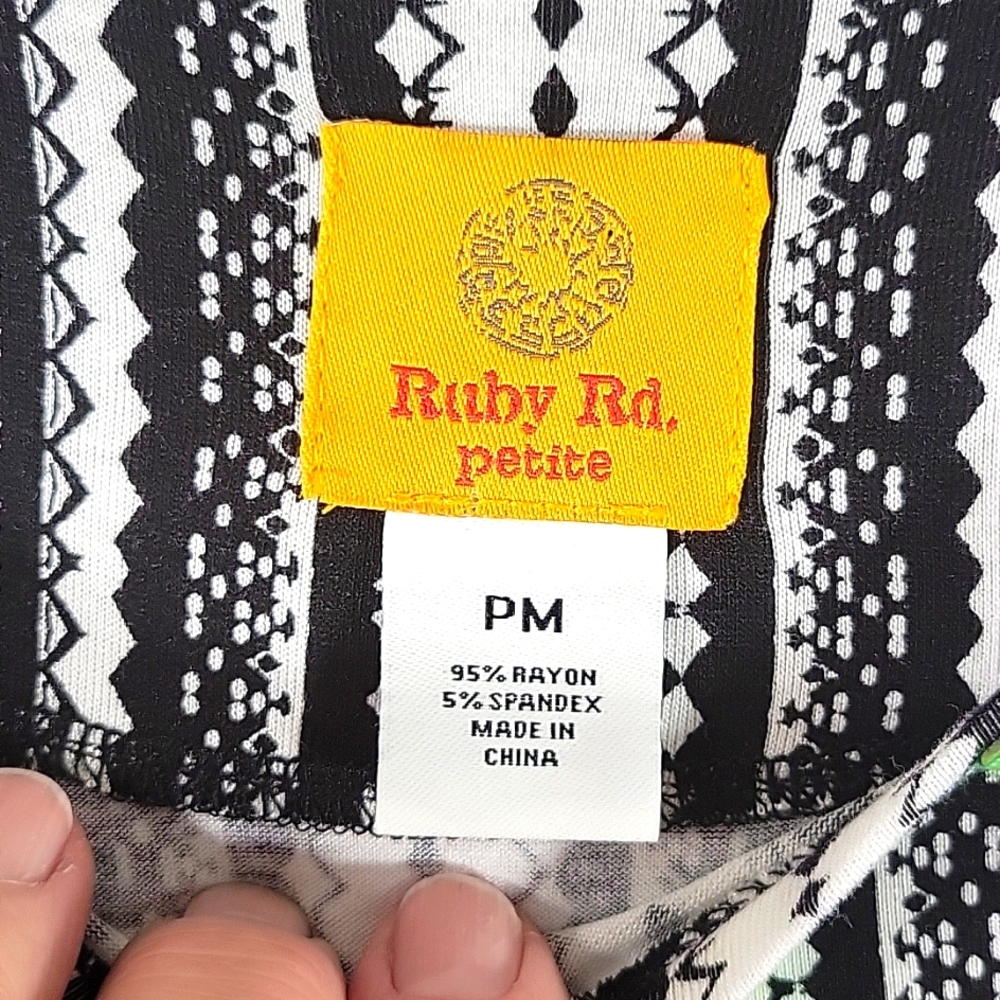 Ruby Rd 3/4 Sleeve Pullover Tunic Size Pm - image 3